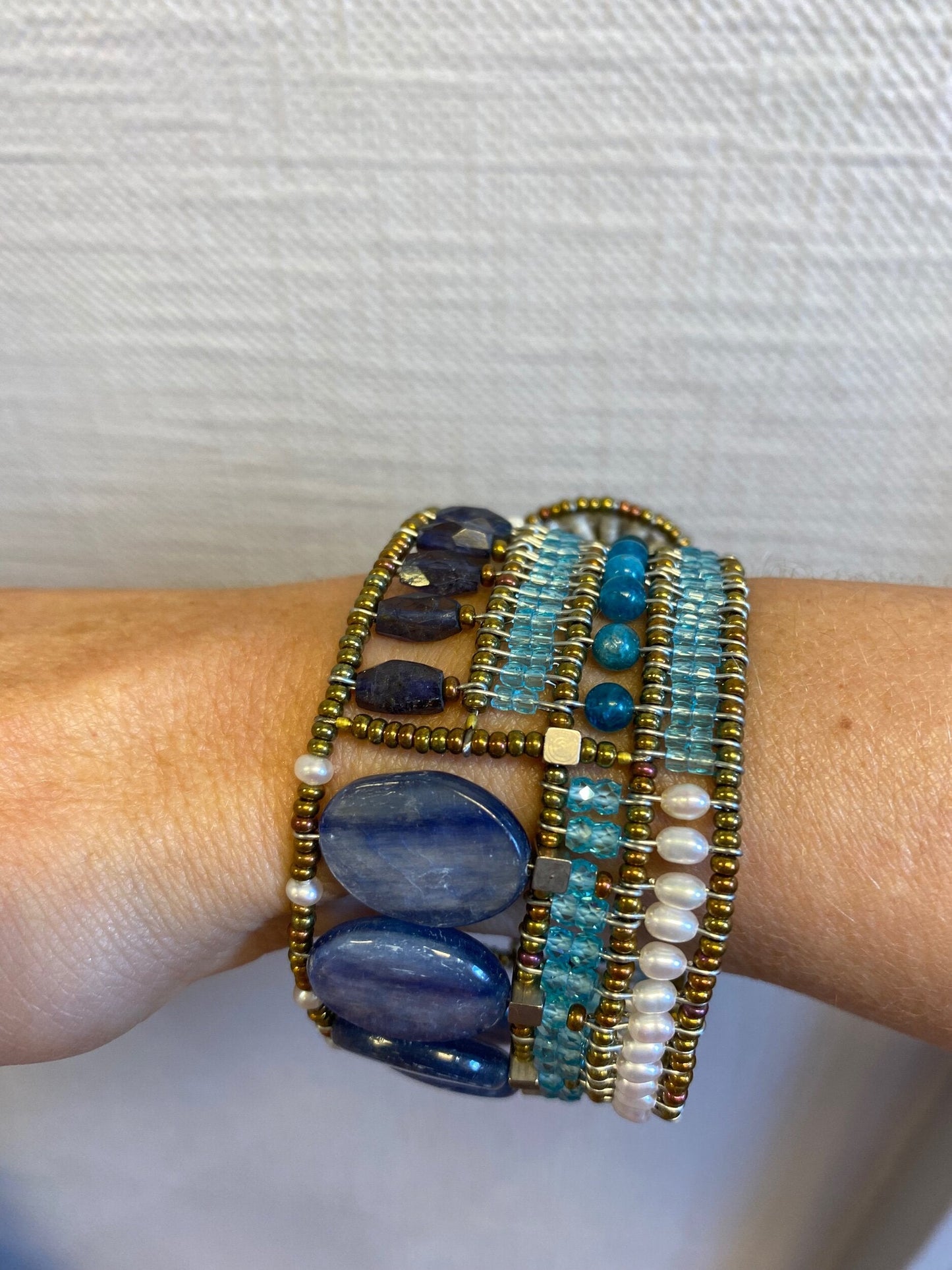 Goiaba Kyanite Bracelet