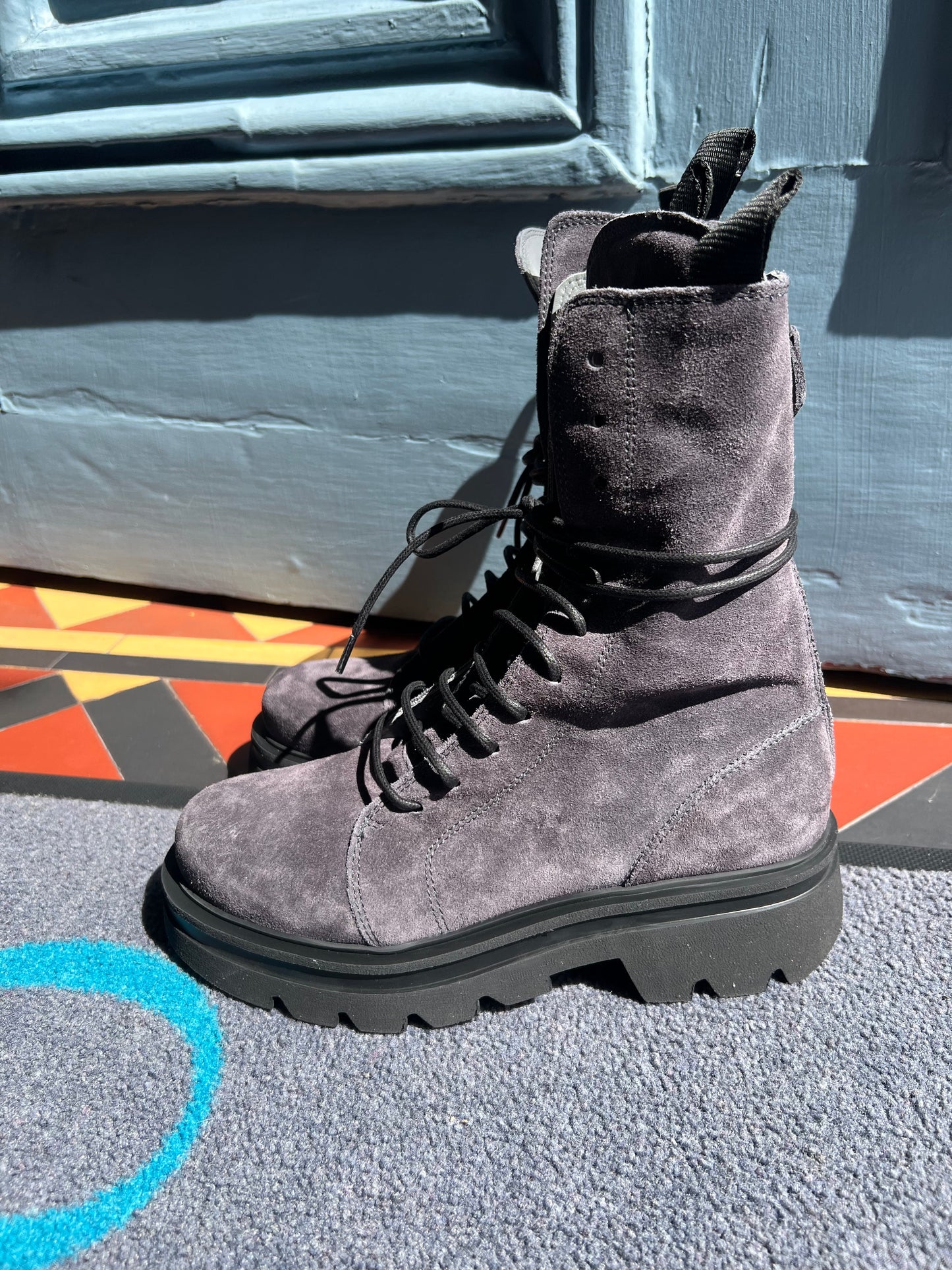 Scorpio Suede Antra Boots in Steel Grey