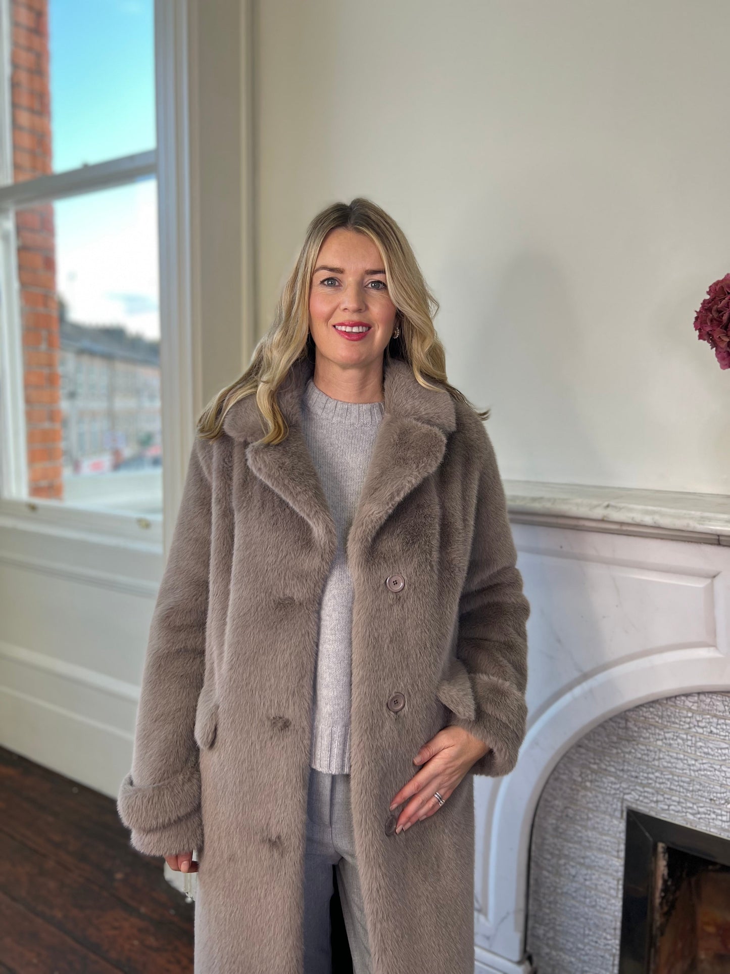 Cappotto Visone Faux Fur Fitted Coat in Dove Grey