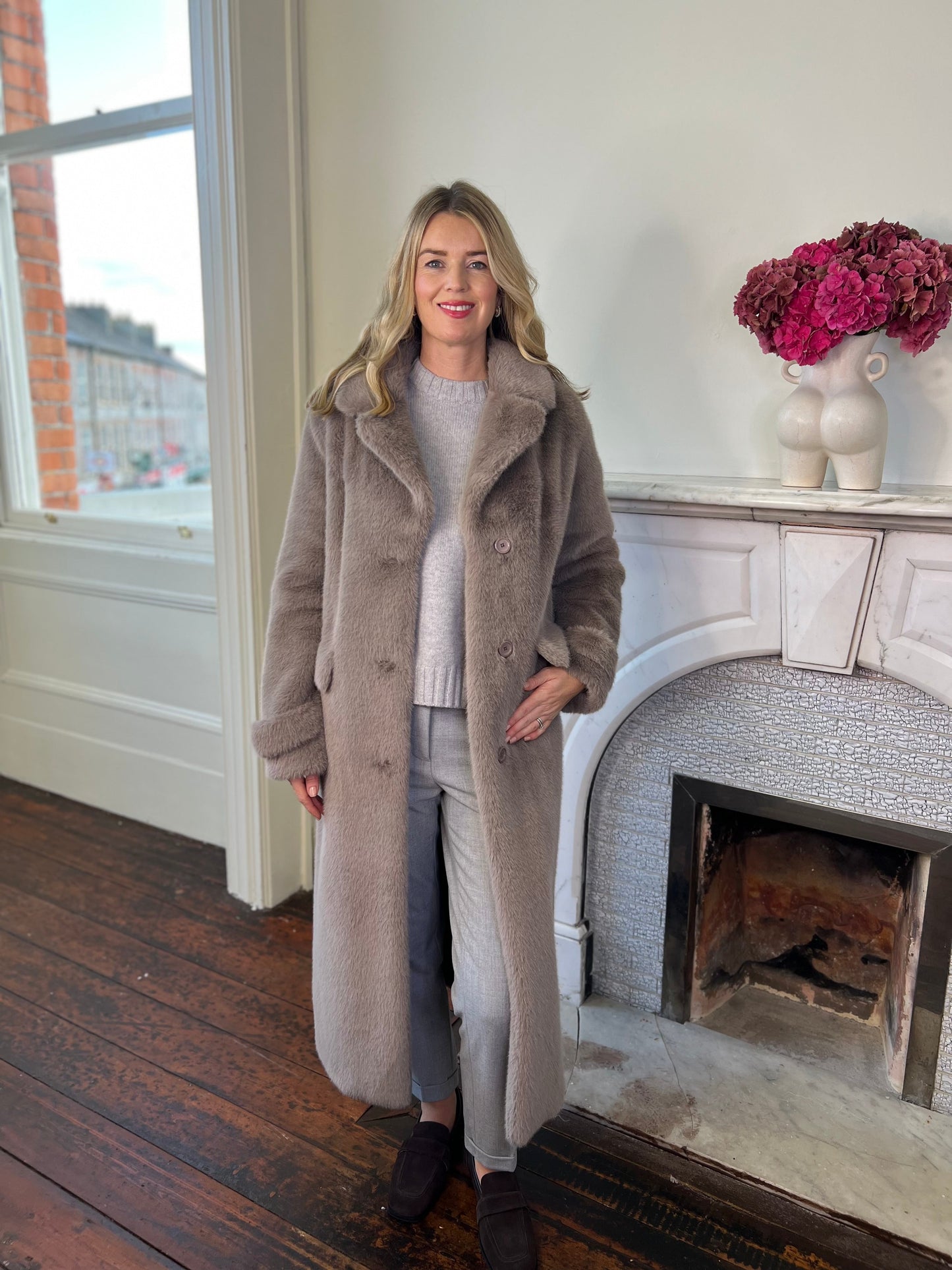 Cappotto Visone Faux Fur Fitted Coat in Dove Grey