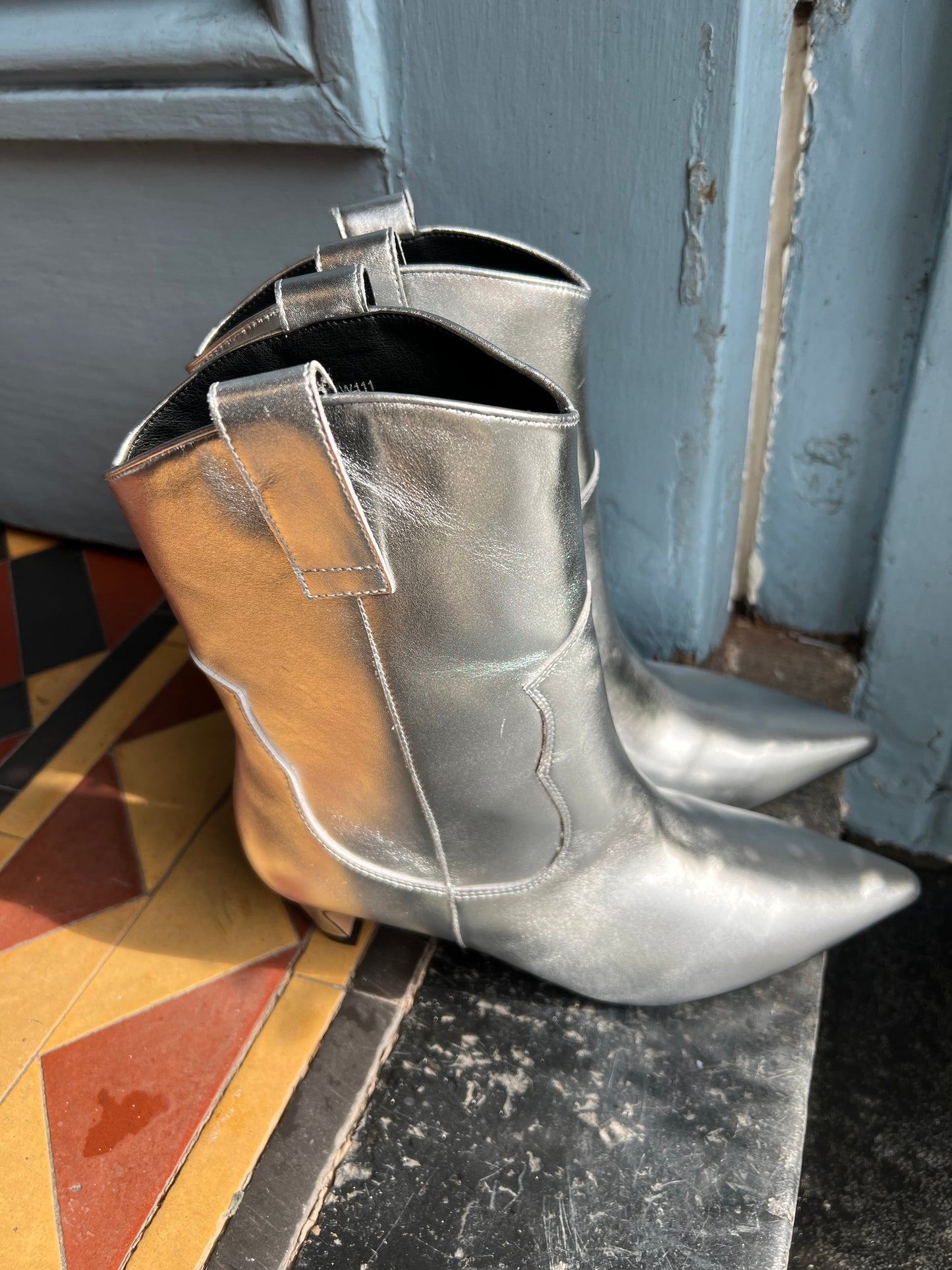 Dicte Silver Cowboy Boots