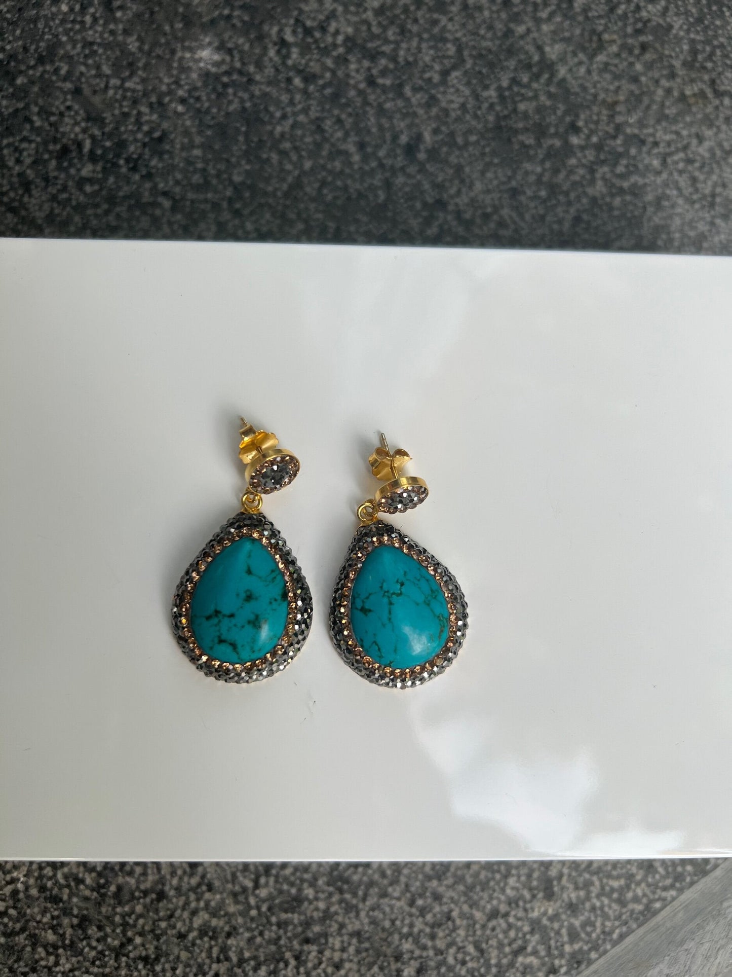 Collaboration X Kimono Turquoise Single Drop Earrings