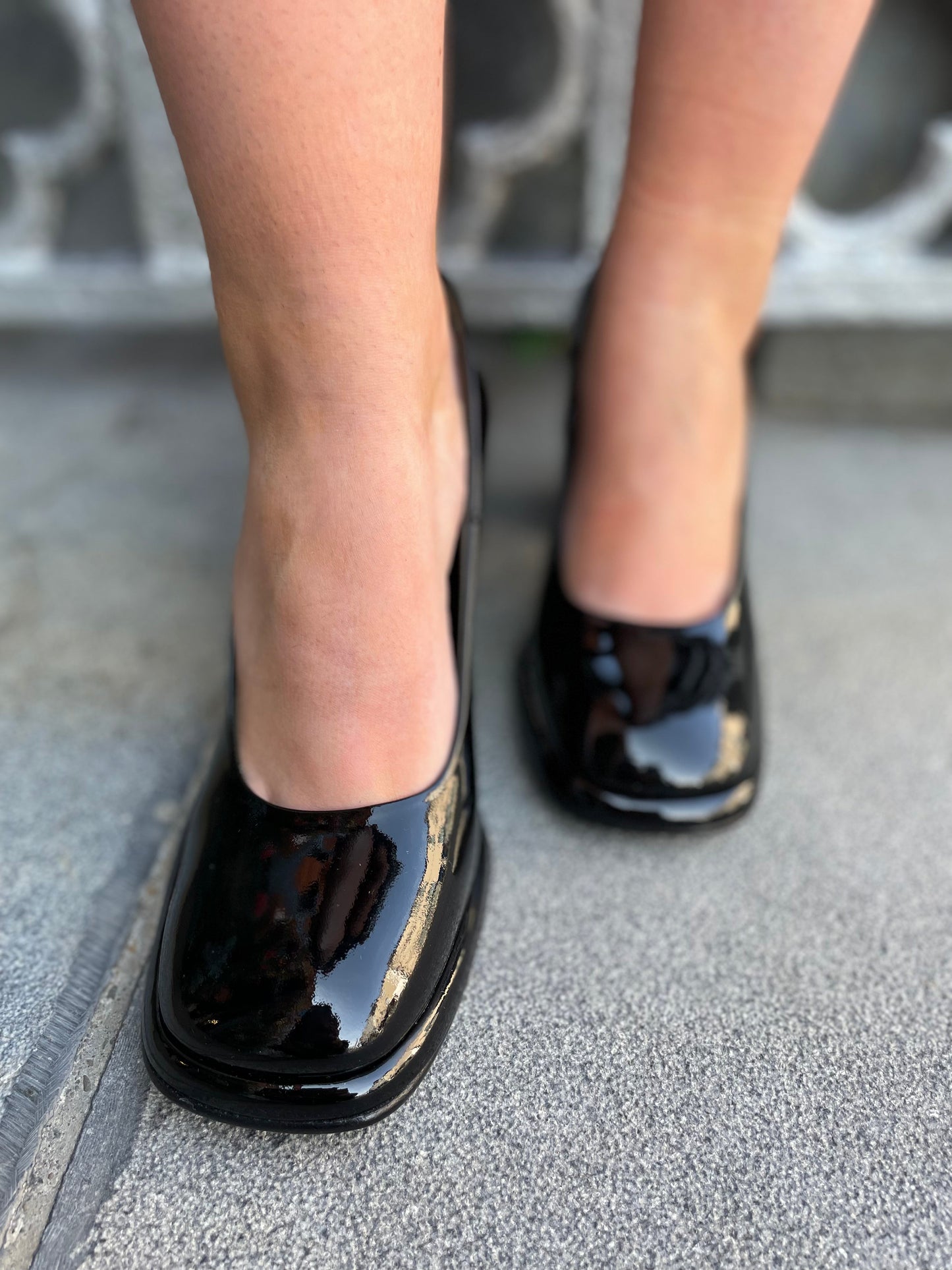 Black Patent Court Shoe with Block Heel and Square Toe